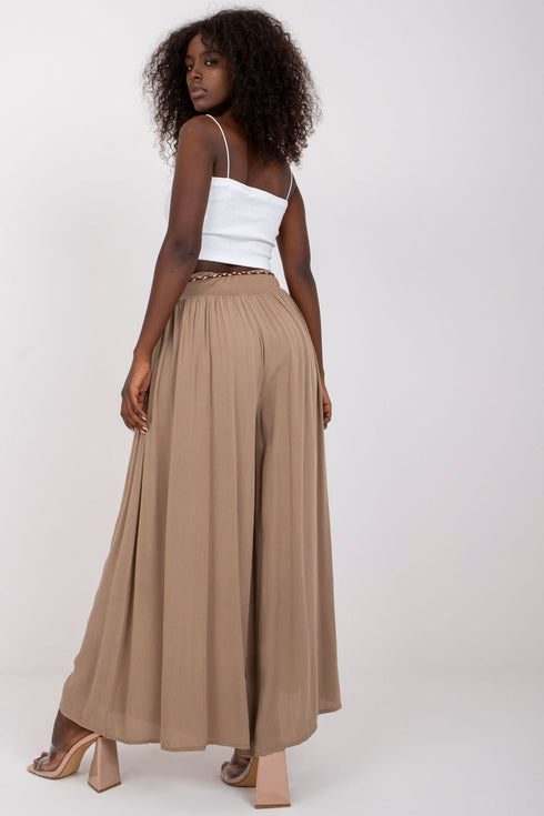 Women trousers model 166057 Och lla